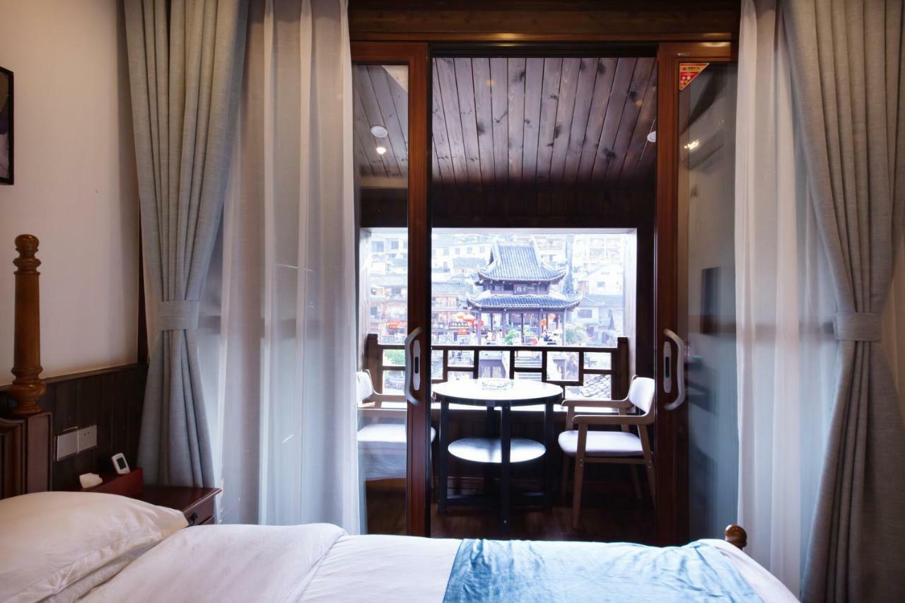 Fenghuang Slowly Time Inn Exterior photo