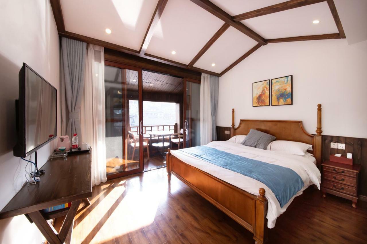 Fenghuang Slowly Time Inn Exterior photo