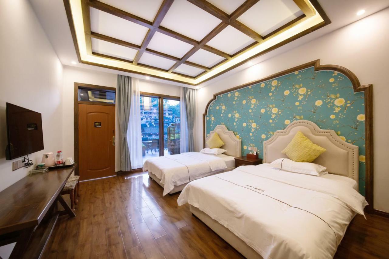 Fenghuang Slowly Time Inn Exterior photo