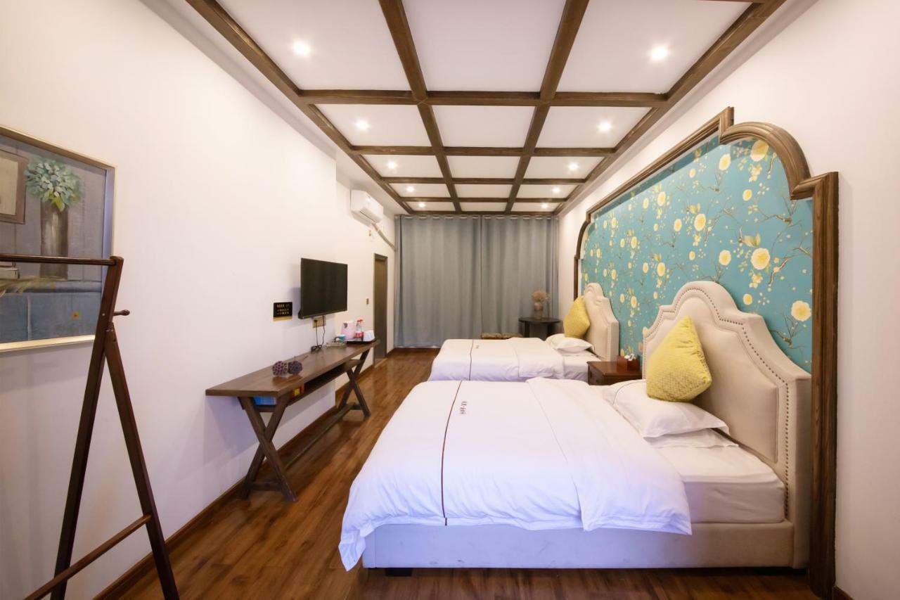 Fenghuang Slowly Time Inn Exterior photo